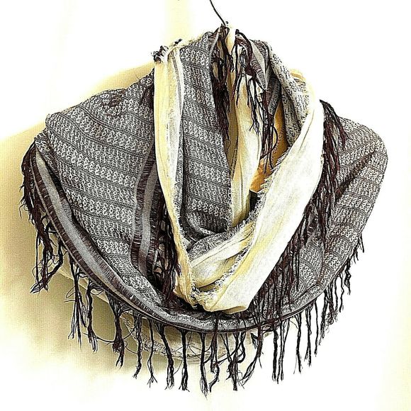 Infiniti Boho Ragged Burgundy Scarf Wrap - NWT - Picture 1 of 7